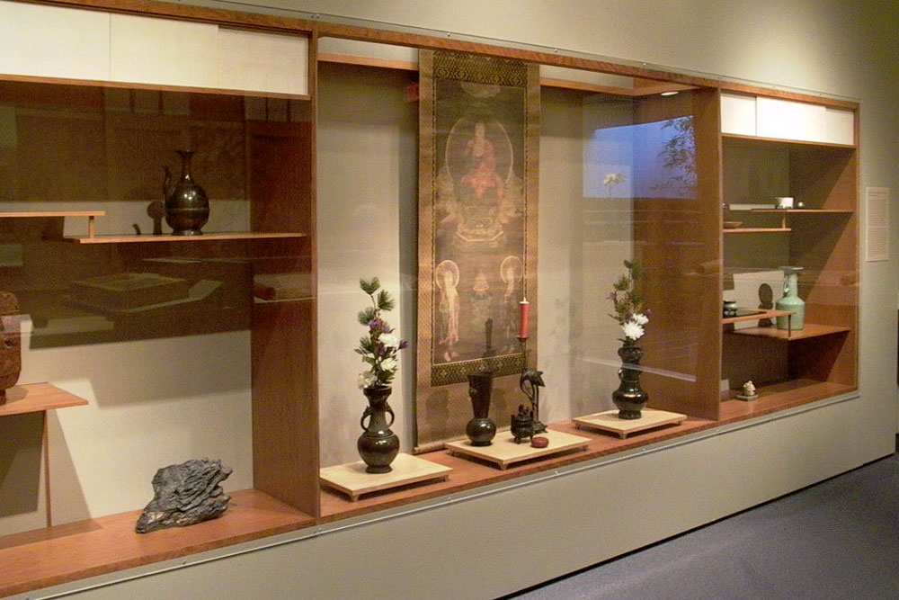 Installation view: Kazari:&nbsp;Decoration and Display in Japan, 15th&ndash;19th Centuries, Japan Society Gallery, New York, October 17&ndash;December 31, 2002