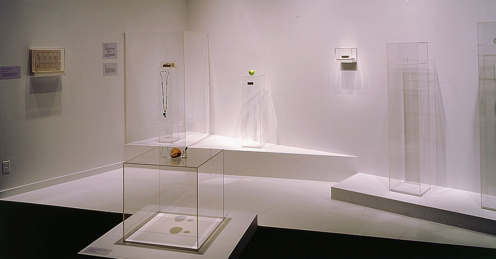 Installation view:&nbsp;YES Yoko Ono,&nbsp;Japan Society Gallery, New York, October 18, 2000&ndash;January 14, 2001